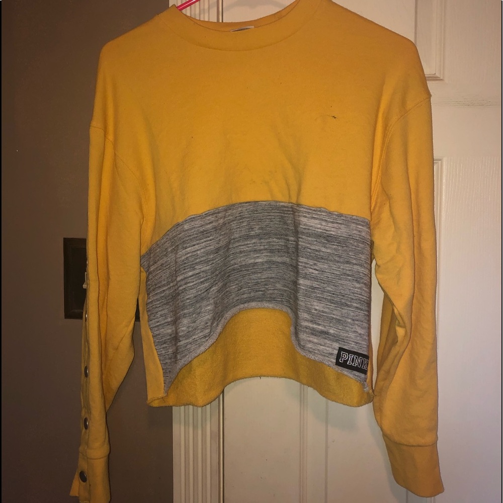 VS Pink Crewneck